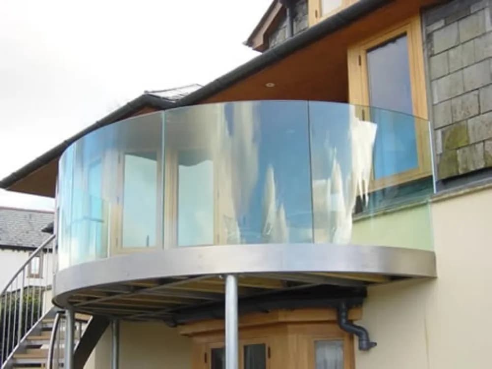 Stainless Steel & Curved Glass Railings