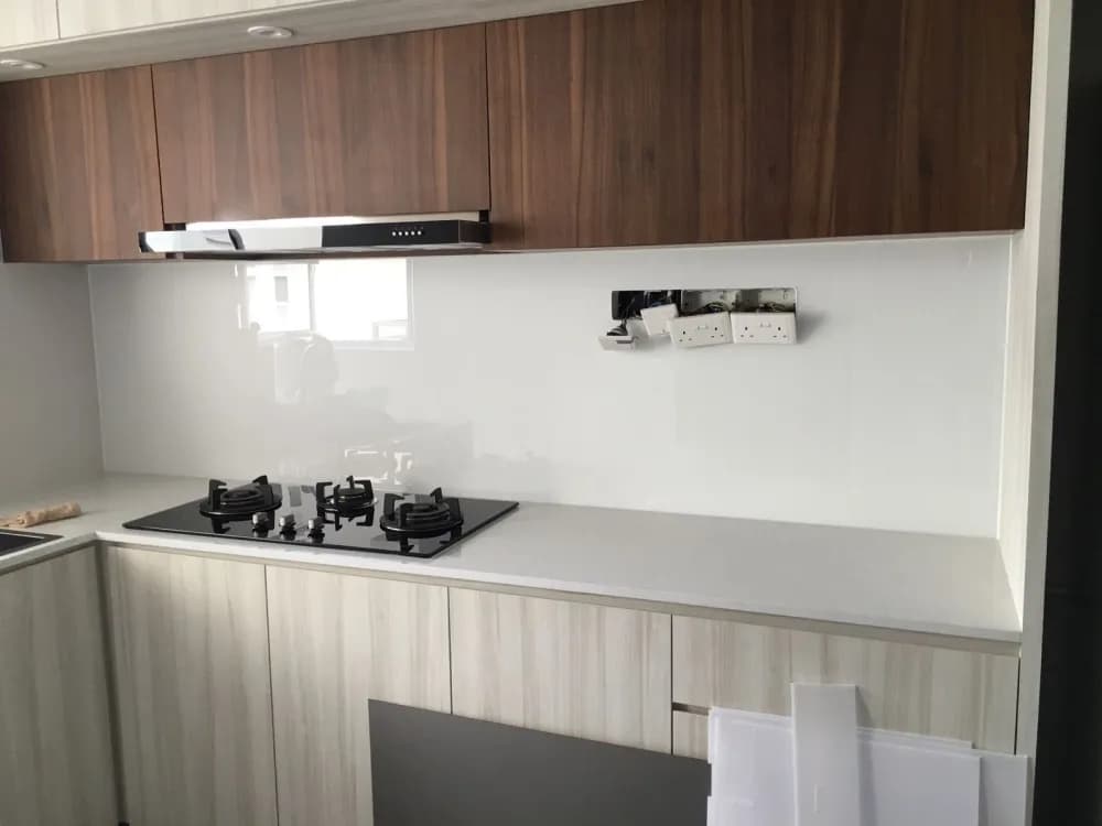 Coloured Glass Backsplashes